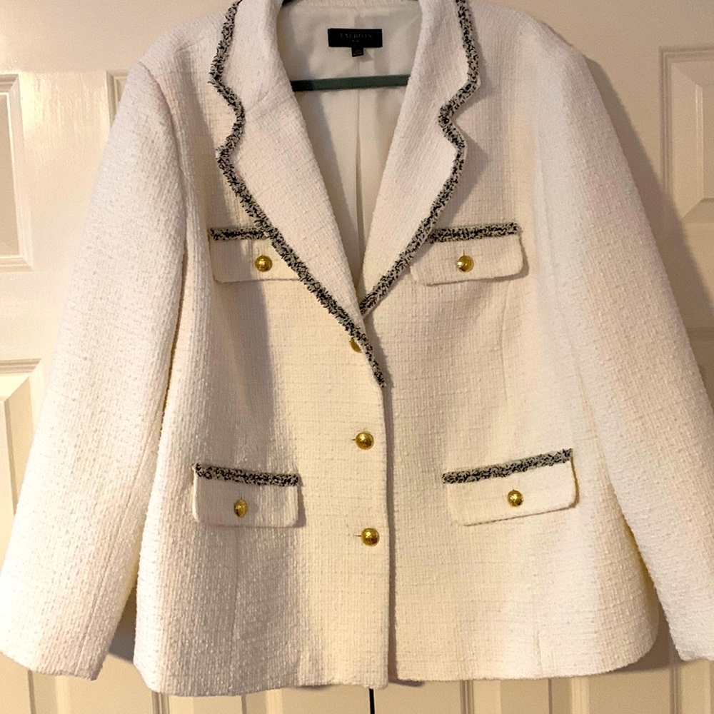 Gorgeous white blazer